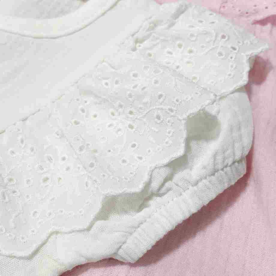 Detalj čipke na rukavu