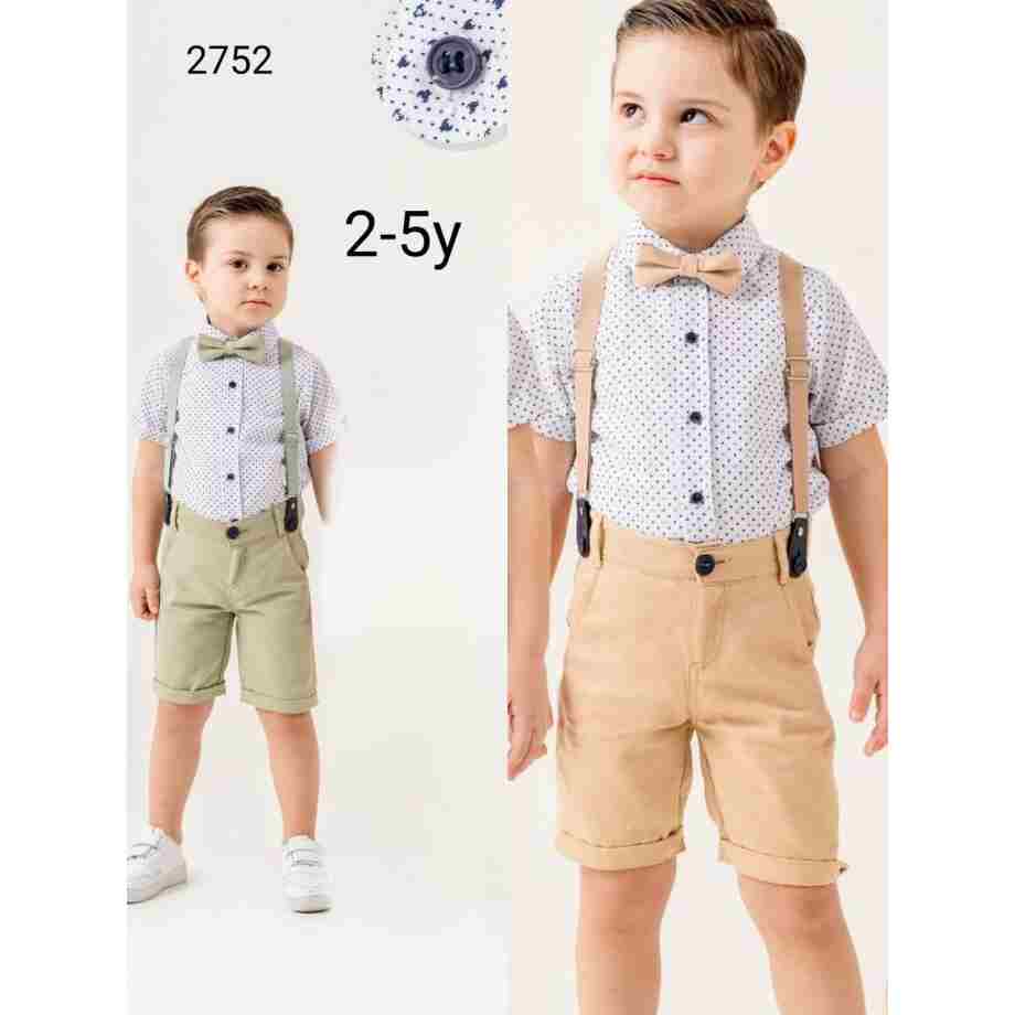 Dečak u elegantnom kompletu sa tregerima