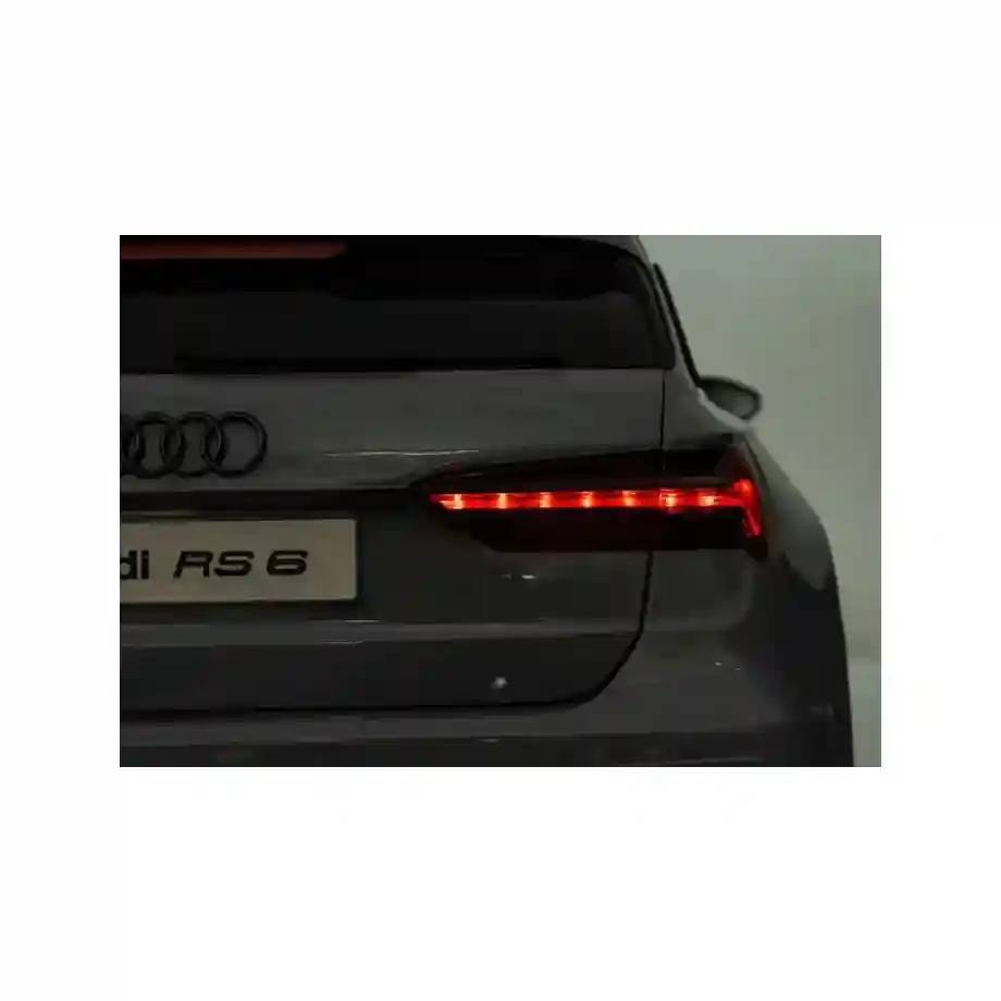 Audi RS6 - Licencirani auto na akumulator - Meke gume + kožno sedište - Beli