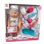 lutka beba sa dodacima u šarenoj odeći