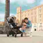 KINDERKRAFT KOLICA PILOT 2 BIZUU LUNAR BLACK kinderkraft kolica pilot 2 bizuu lunar black za novorođenčad pogled sa strane
