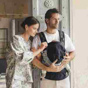 Kinderkraft nosiljka HUGGY BIZUU lunar black nosiljka HUGGY BIZUU lunar black za decu tekstura materijala