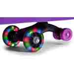 WIGGLE GURALICA ZA DECU LED TOČKOVI PURLE ECOTOYS wiggle guralica za decu ljubičasta sa led točkovima tekstura materijala