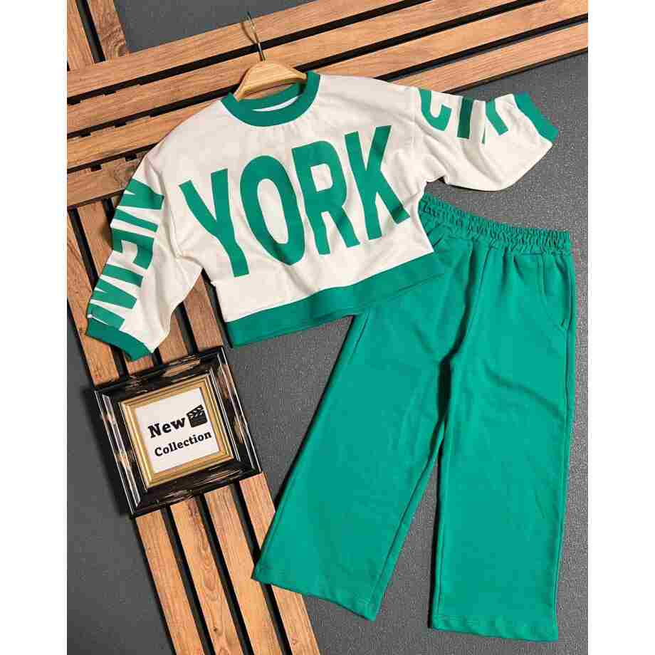 trenerka za devojčice new york city sa modernim printom i širim pantalonama