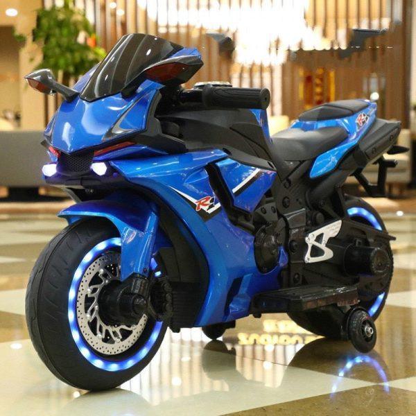 Dečiji motor na akumulator 149 beli električni motor za decu sa LED svetlima, zvučnim efektima i baterijom 12V