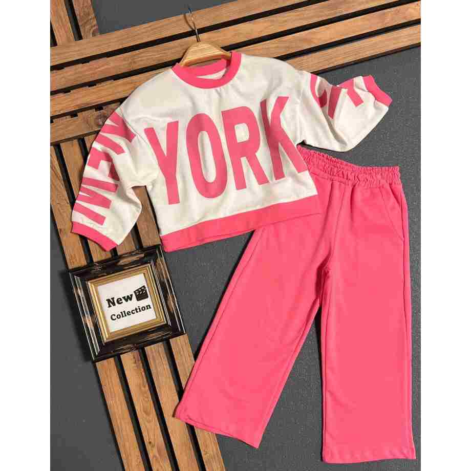 trenerka za devojčice new york city sa modernim printom i širim pantalonama roze trenerka za devojčice new york city sa modernim printom i širim pantalonama roze
