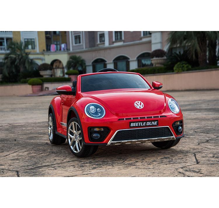 Dečiji automobil na akumulator Volkswagen Buba - crvena