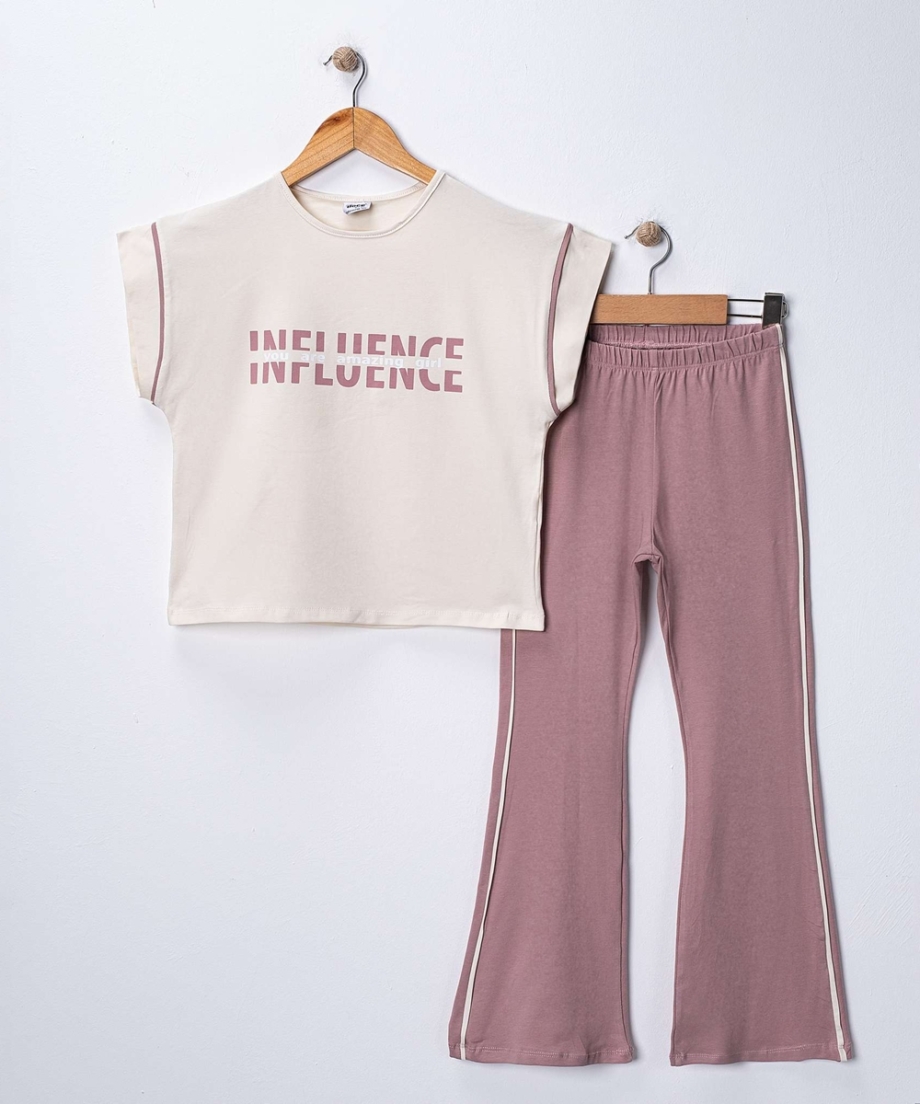 komplet-influence-za-devojcice-10-13-godina-u-roze-i-krem-boji Komplet Influence za devojčice 10-13 godina donosi moderan izgled, udobnost i praktičnost za svaki dan