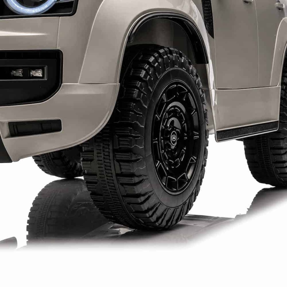 Land Rover Defender SM 26302S detail rim