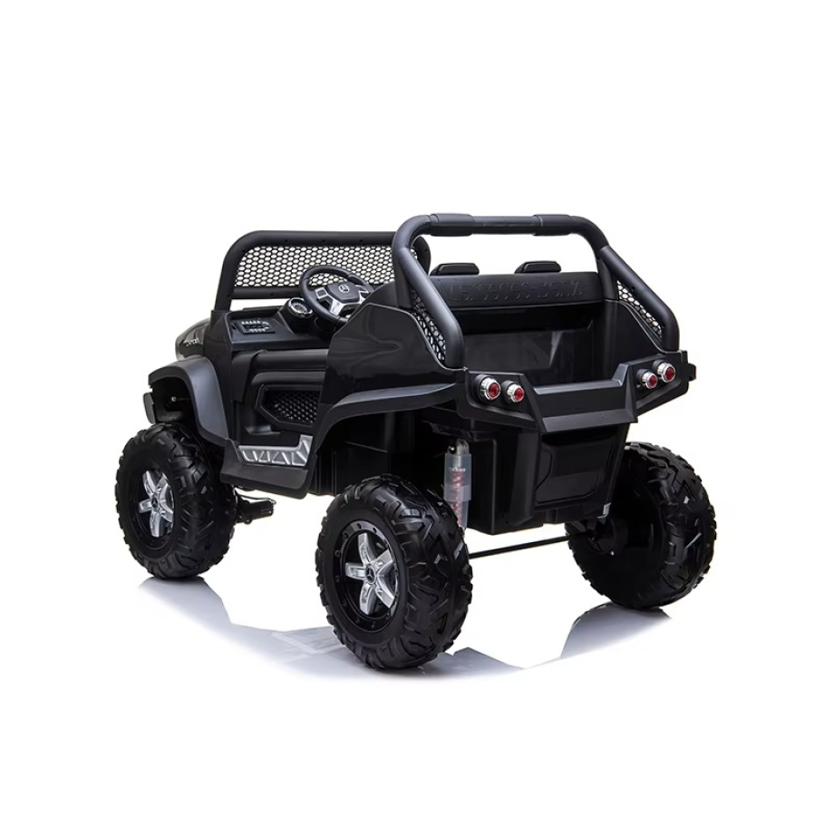 Džip Mercedes - Benz UNIMOG Crni Džip Mercedes - Benz UNIMOG Crni