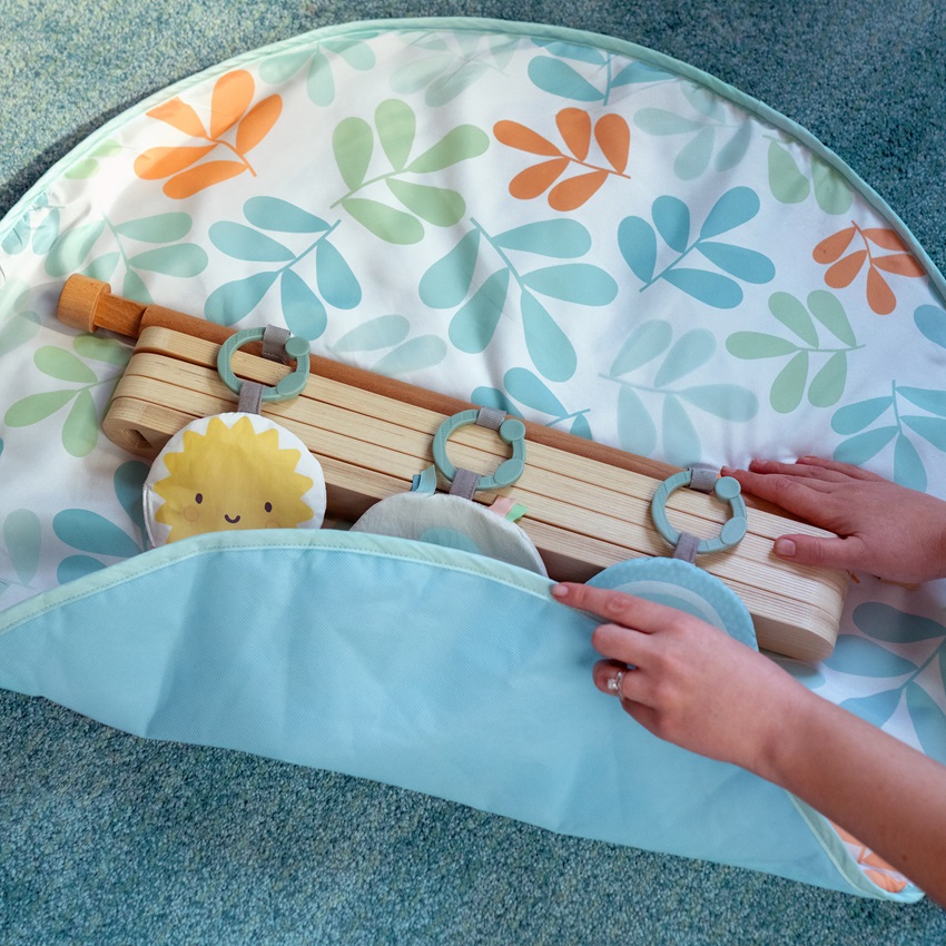 KIDS II INGENUITY PODLOGA PLAY ZONE - SUN VALLEY™ SA DRVENIM ELEMENTIMA 0-9M