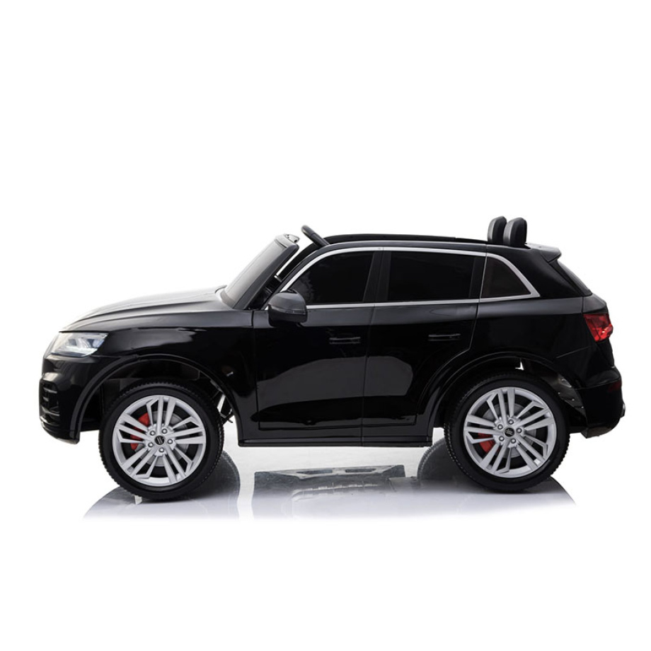 Audi Q5 4x4 Dvosed Licencirani – Crni Audi Q5 4x4 Dvosed Licencirani – Crni