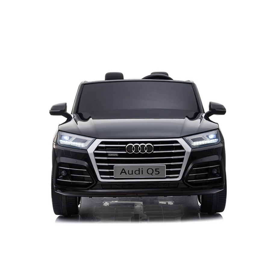 Audi Q5 4x4 Dvosed Licencirani – Crni Audi Q5 4x4 Dvosed Licencirani – Crni