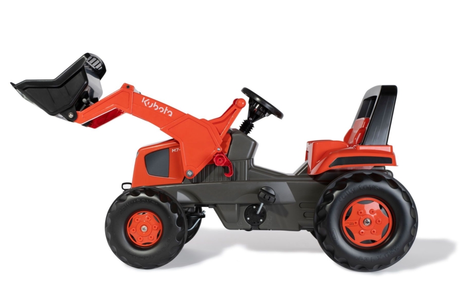 Traktor Junior Kubota sa prednjim utovarivačem Traktor Junior Kubota sa prednjim utovarivačem 2