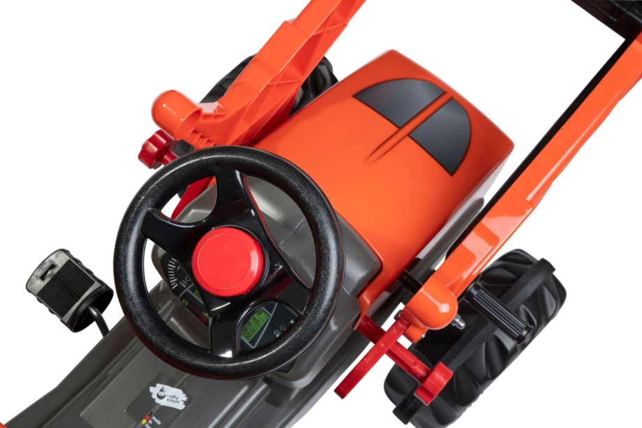 Traktor Junior Kubota sa prednjim utovarivačem Traktor Junior Kubota sa prednjim utovarivačem 6