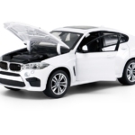METALNI AUTO 1/24 BMW X6M 311084
