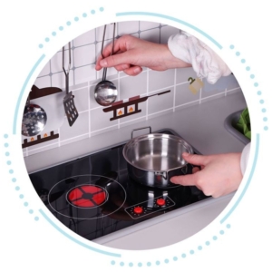 Drvena kuhinja za decu sa zvukovima, led svetlom,rernom,mašinom i kuhinjskim priborom - Slika 4
