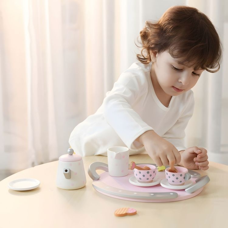 Drveni set za čaj šolje čajnik 15 komada ECOTOYS
