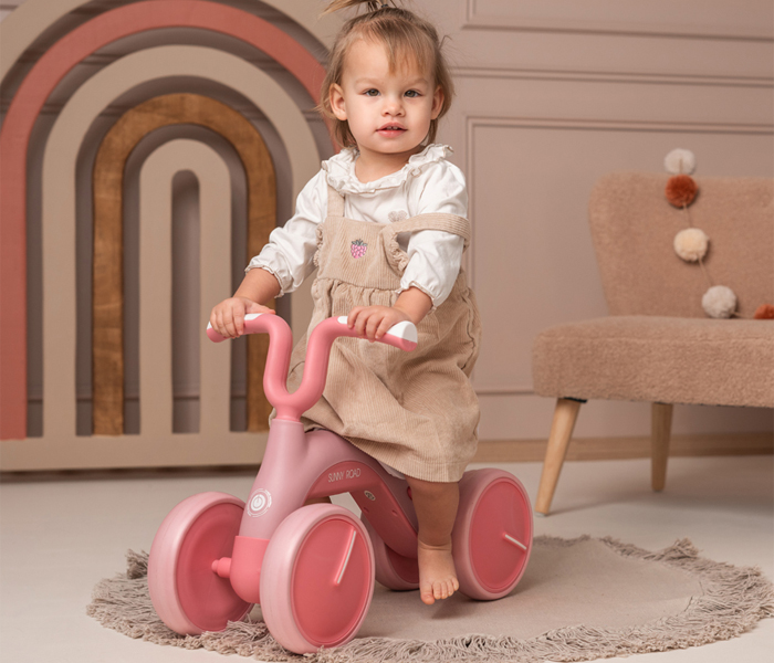 LORELLI GURALICA RIDE-ON BIKE SUNNY ROAD - PINK Bicikl guralica Lorelli Sunny Road roze – pogled sa strane